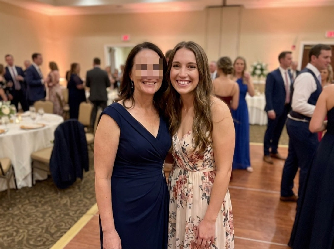 Eva with her daughter Lena before the wedding.